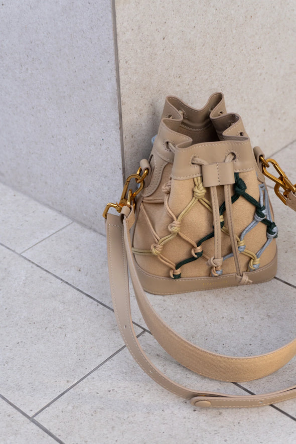 ROMY BUCKET BAG - NUDE CANDY