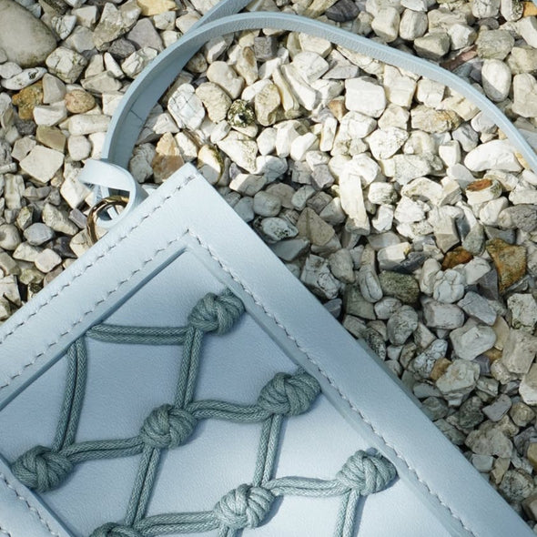 AMU WALLET V.2 - Cement Sky